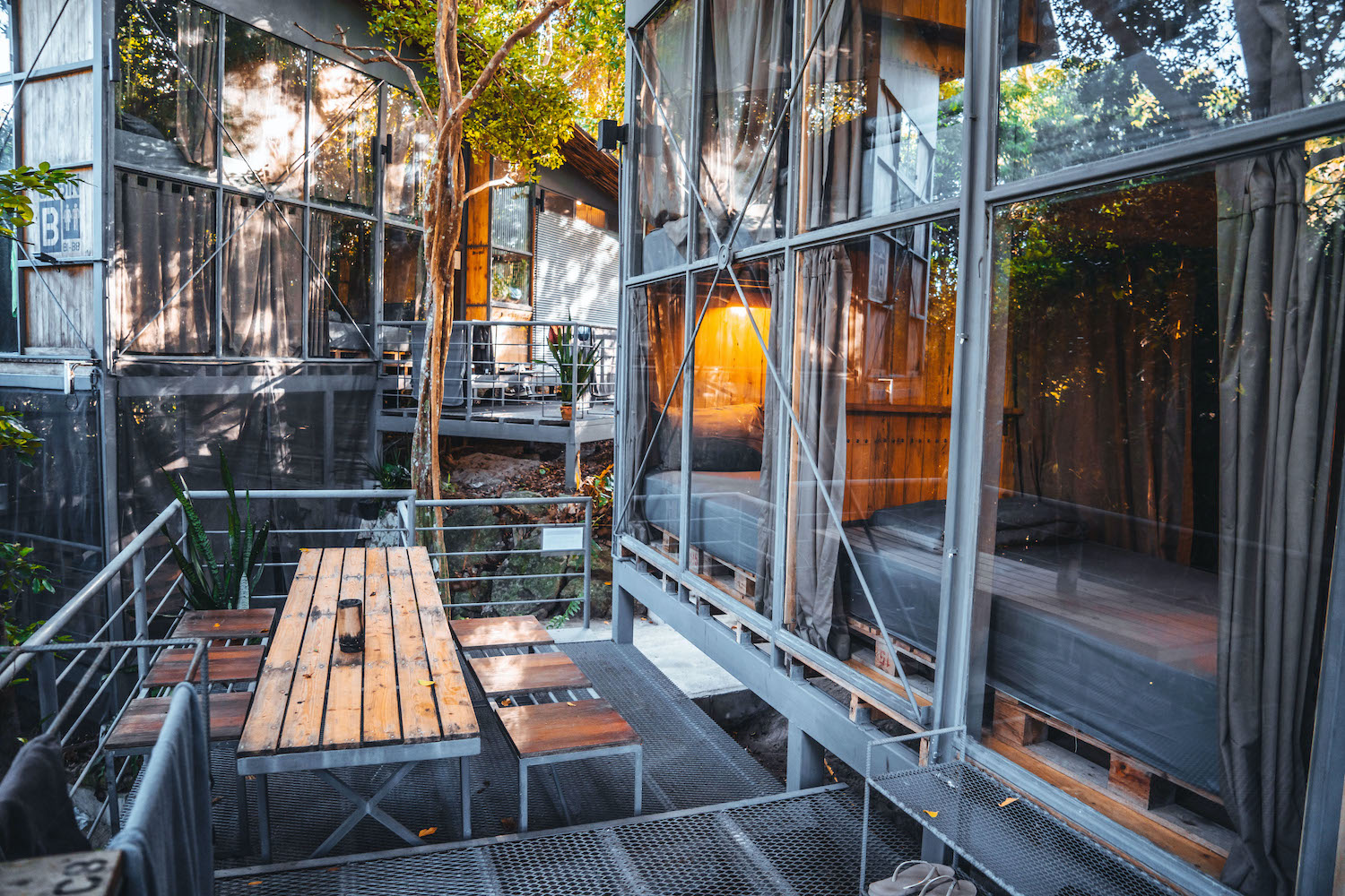 Warehouse Hostel Koh Tao Warehouse Hostel Koh Tao