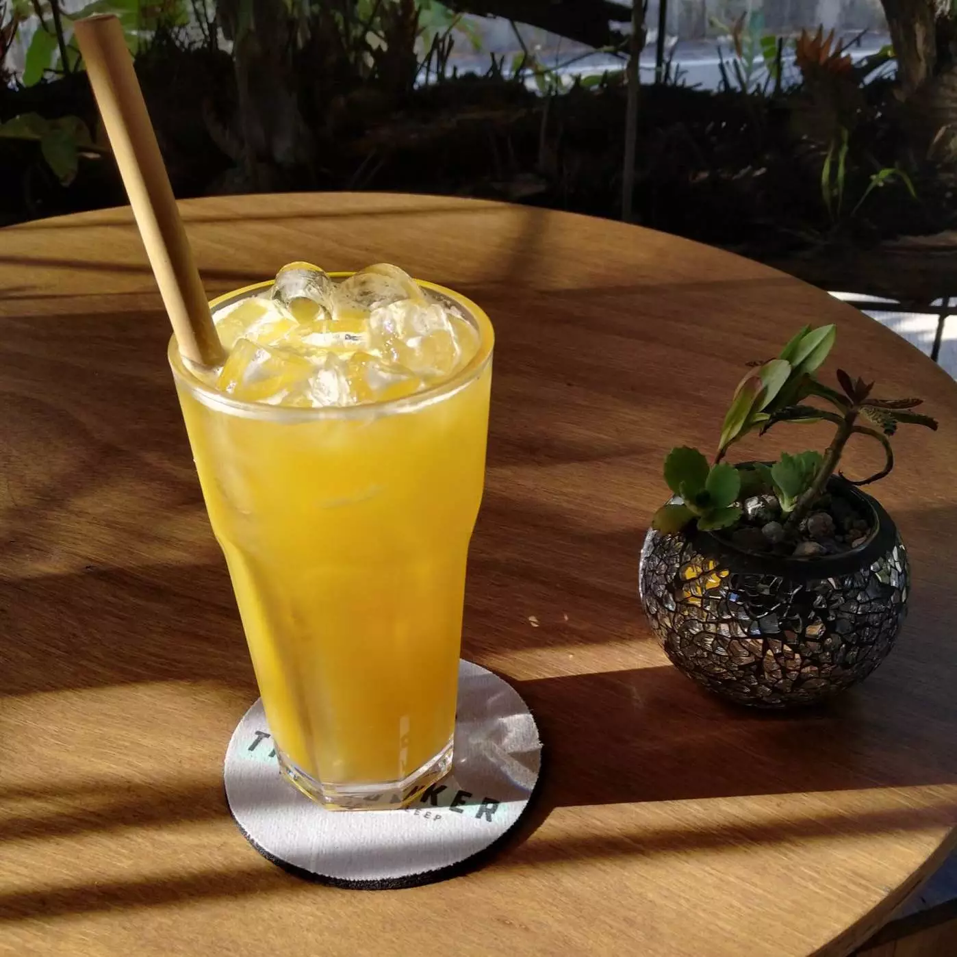 Bunker Cafe Koh Tao - Ginger Mania juice